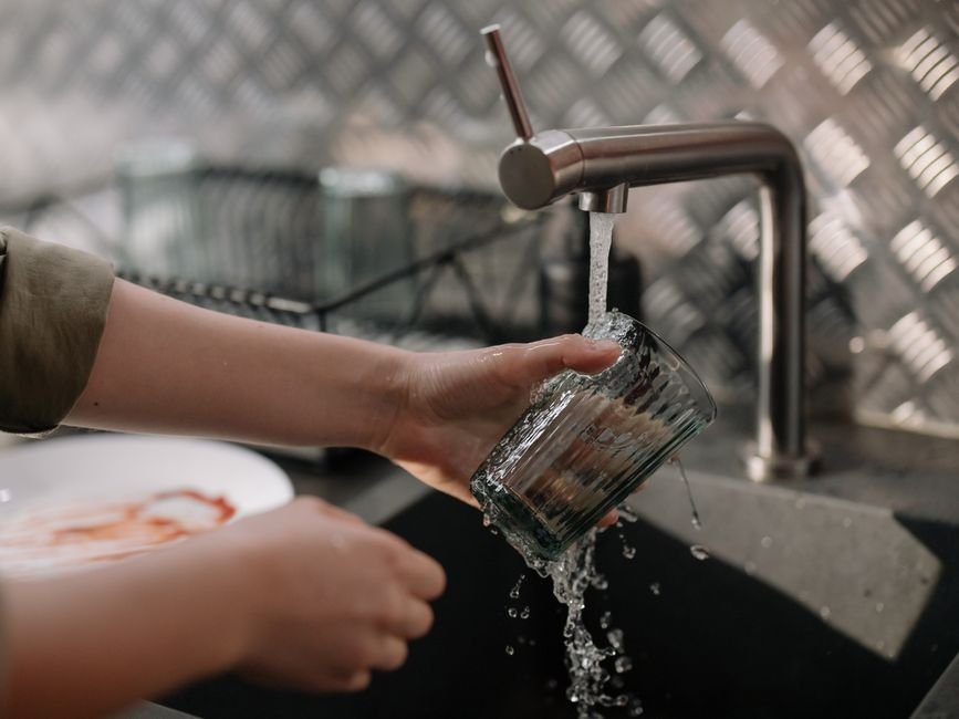 2. Enxágue antes de aplicar qualquer produto