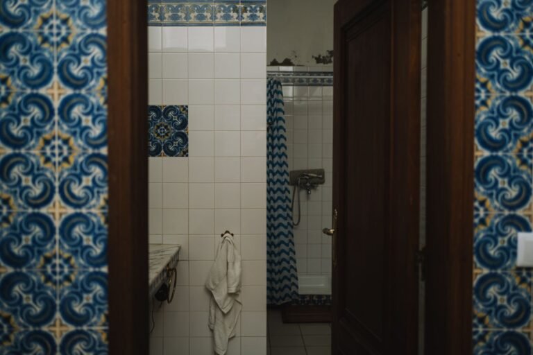 Banheiro Estilo Praiano: 6 Ideias para Trazer o Clima de Litoral pra Casa